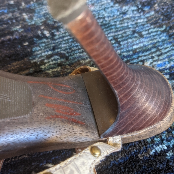 Wood Heels - Picture 9 of 9